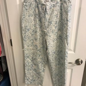 DressBarn Capri length floral pants size 14